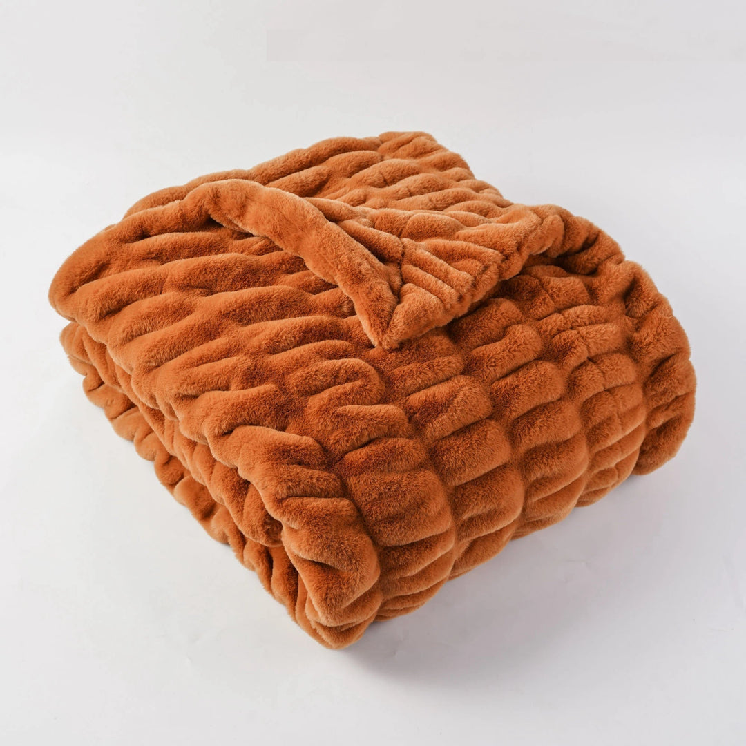 LumiFur – Luxury Soft Faux Fur Throw Blanket