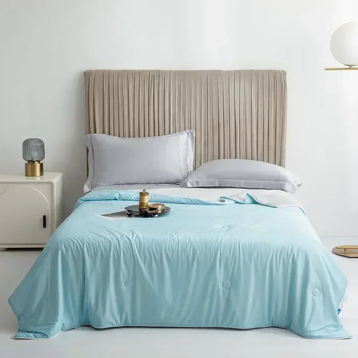 CoolBreeze – Luxury Breathable Cooling Blanket