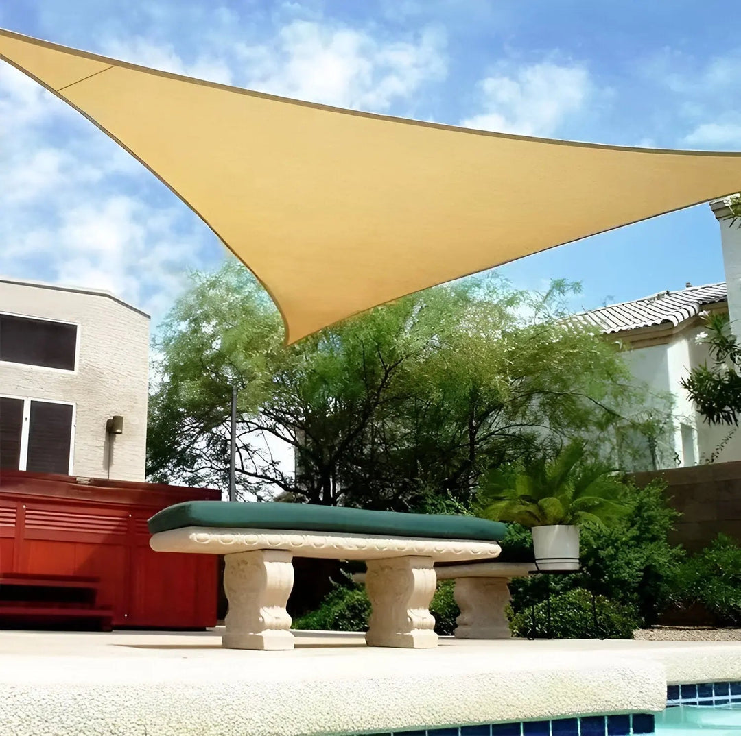 Sonnensegel | Dreieckige Schattenfläche für Terrasse | UV Schutz und wasserabweisend | AeriCover