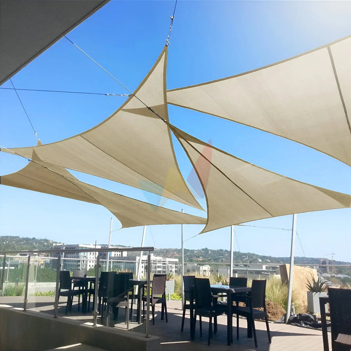 Sonnensegel | Dreieckige Schattenfläche für Terrasse | UV Schutz und wasserabweisend | AeriCover
