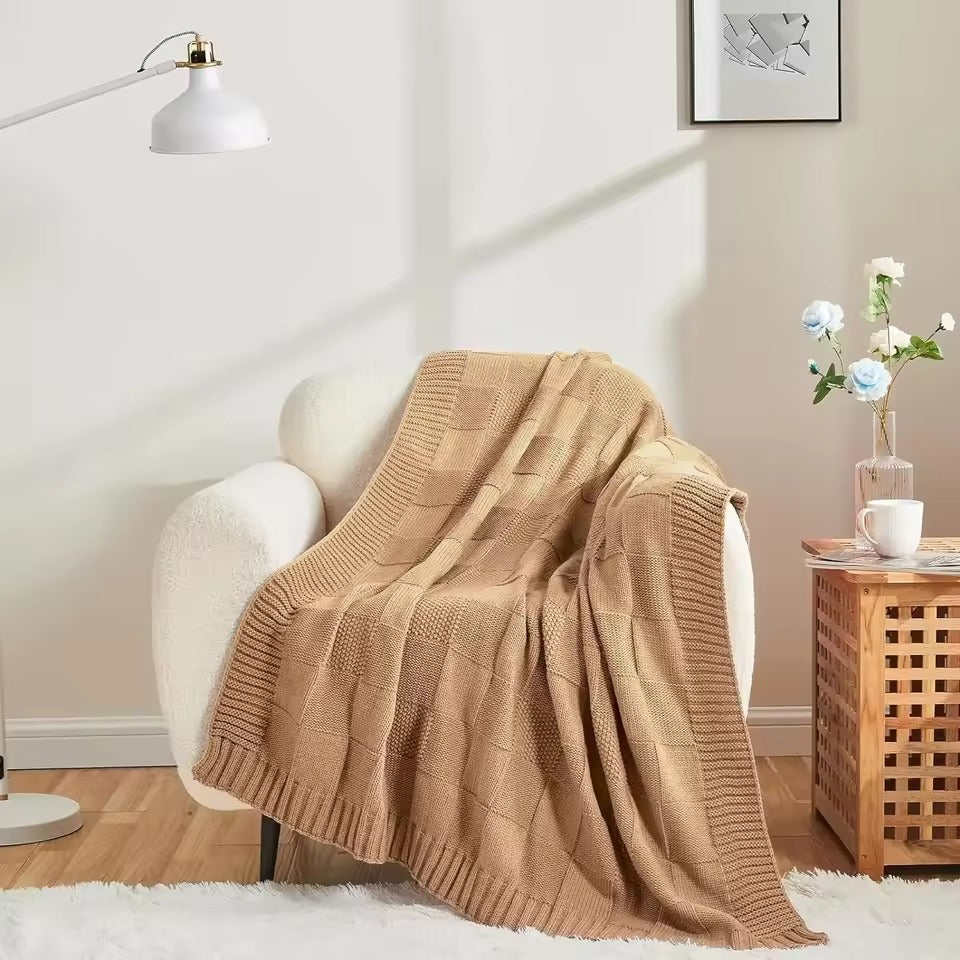 LunaWeave – Luxury Knitted Throw Blanket