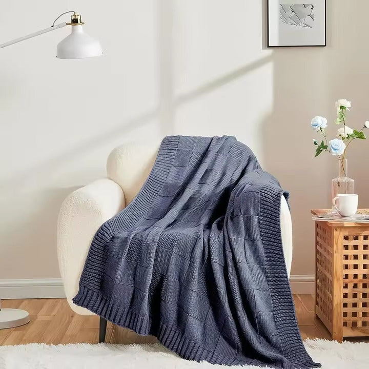 LunaWeave – Luxury Knitted Throw Blanket