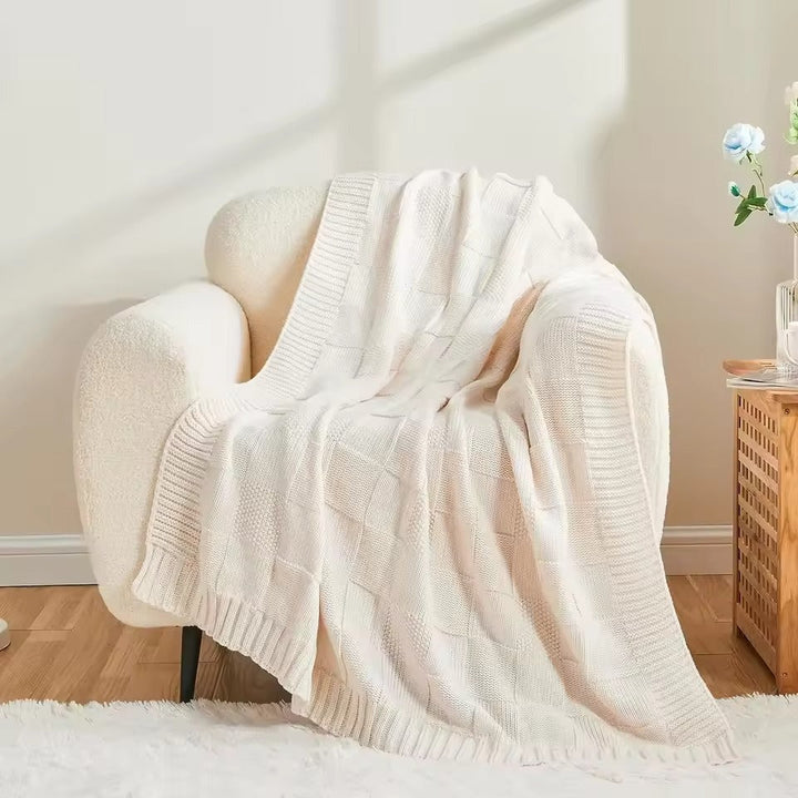 LunaWeave – Luxury Knitted Throw Blanket
