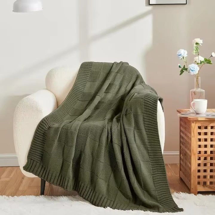 LunaWeave – Luxury Knitted Throw Blanket