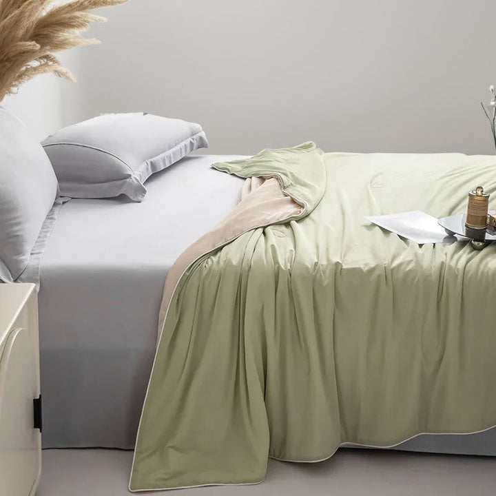 CoolBreeze – Luxury Breathable Cooling Blanket