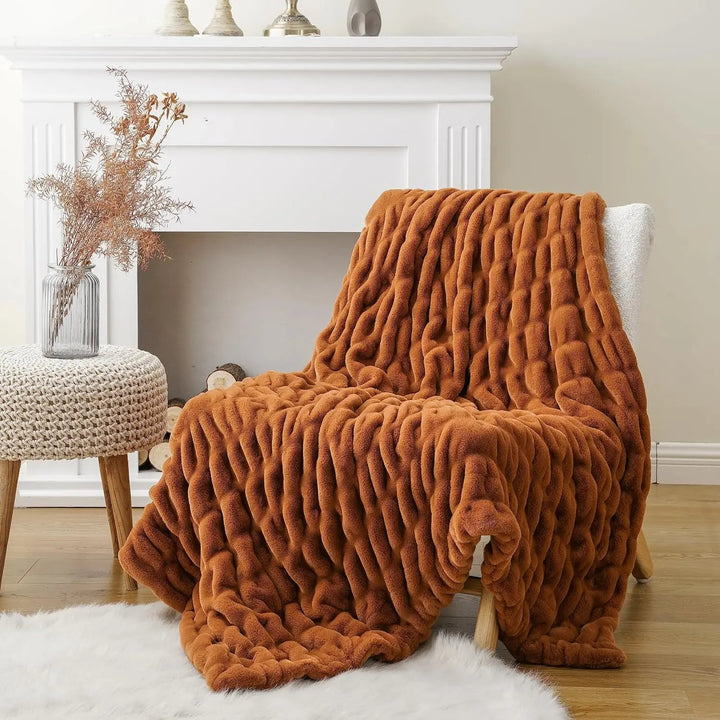 LumiFur – Luxury Soft Faux Fur Throw Blanket