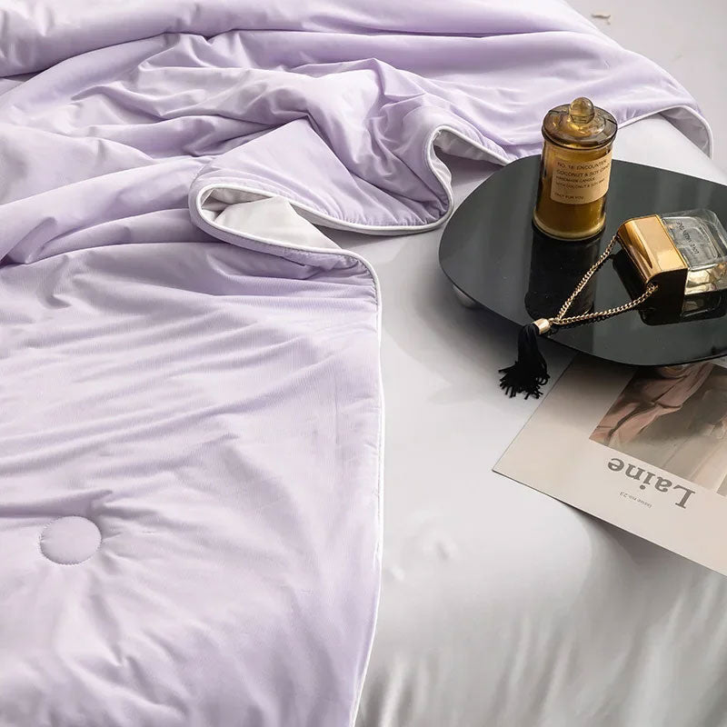CoolBreeze – Luxury Breathable Cooling Blanket