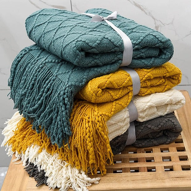 LumiWeave – Luxury Knitted Throw Blanket
